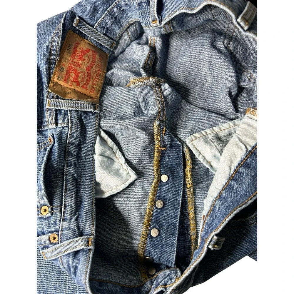 Levi's 501 Button Fly Blue Denim Straight Leg Jeans Men's 40x32